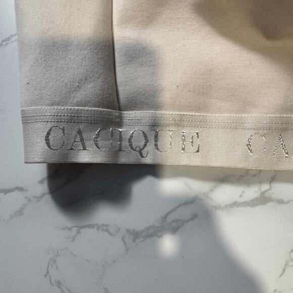 Cacique Bra Size 46C - Picture 2 of 6